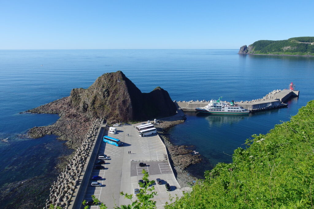 ウトロ 港