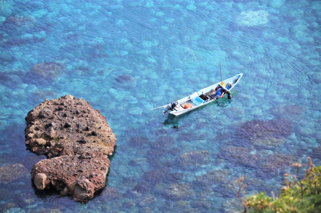 ウニ漁の風景・積丹の海