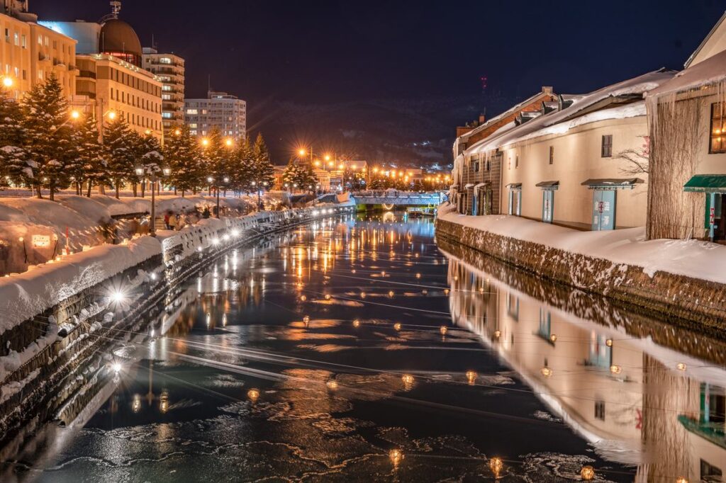 冬の小樽運河ライトアップ夜景