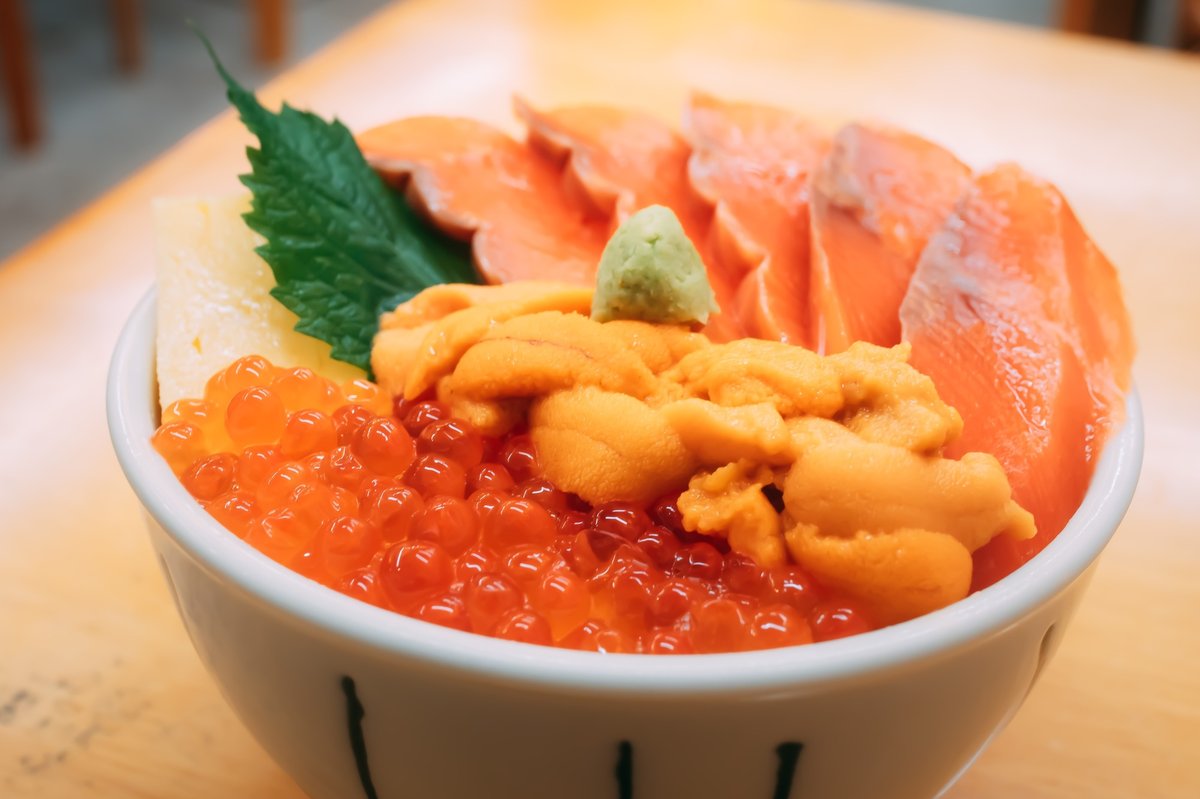 海鮮丼ウニイクラカニ