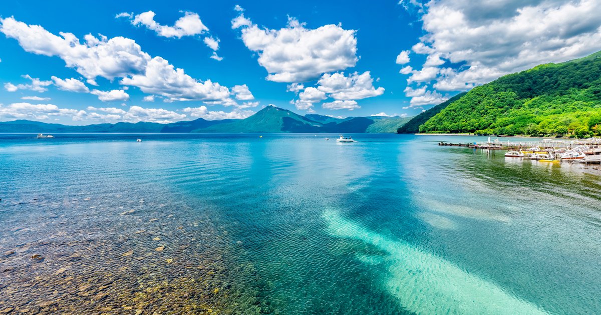 支笏湖ブルーと恵庭岳