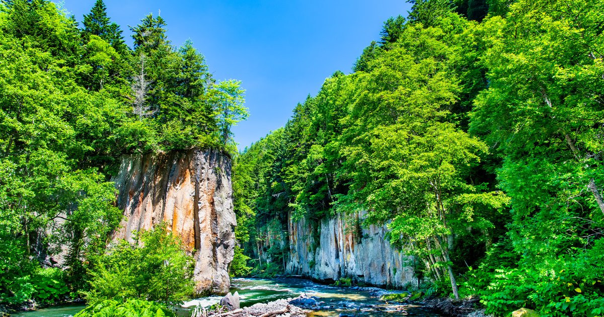 層雲峡の柱状節理断崖