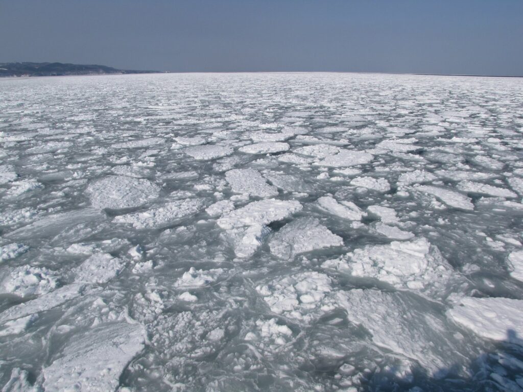 網走沖のオホーツク海を埋め尽くす流氷